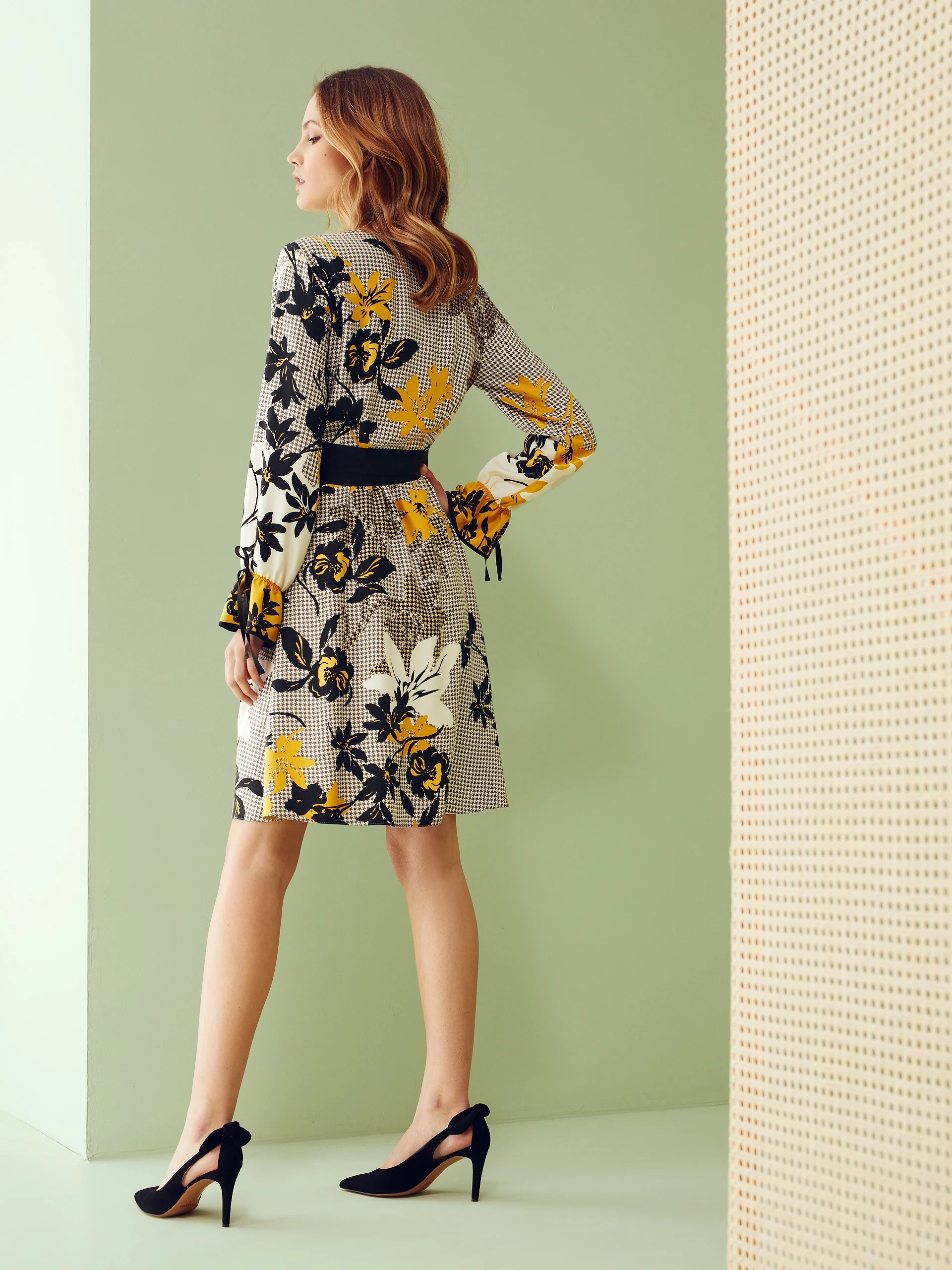 ENVELOPE DRESS WITH FLORAL PATTERN