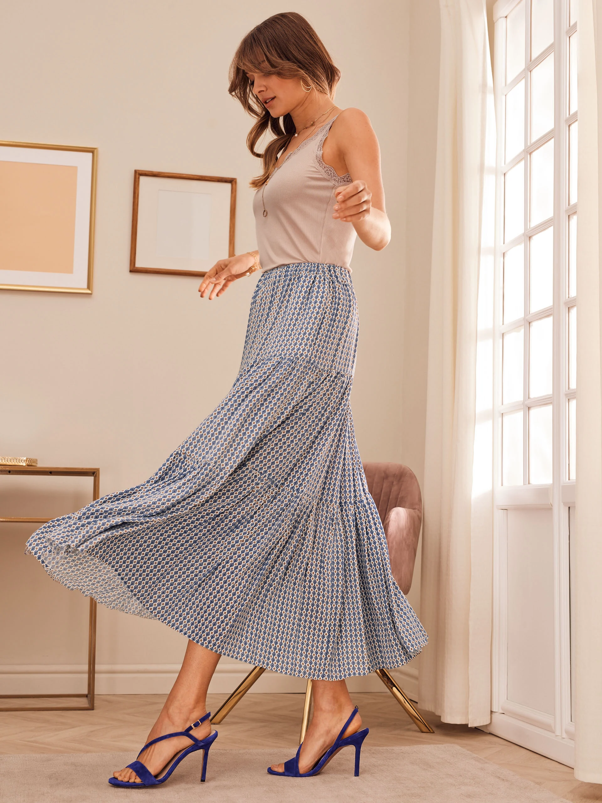 LONG SKIRT WITH FINE PATTERN