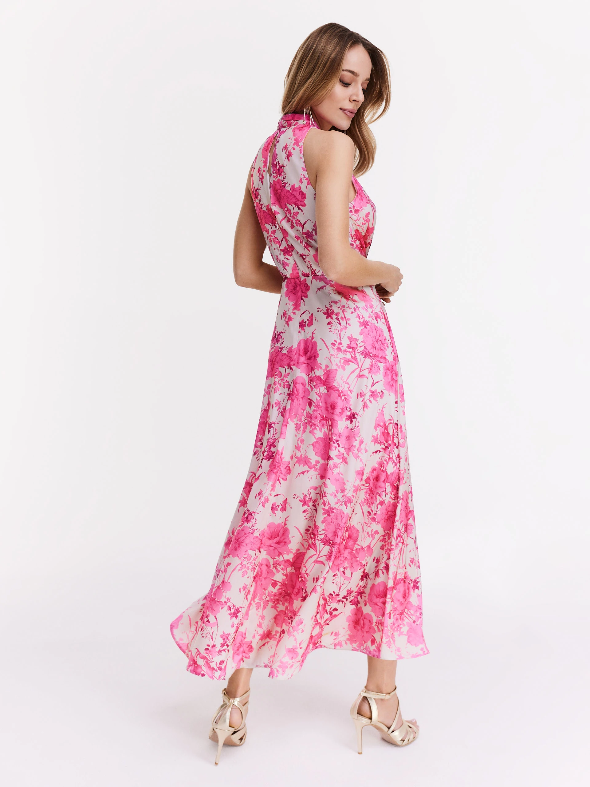 Kremowa sukienka w różowe kwiaty