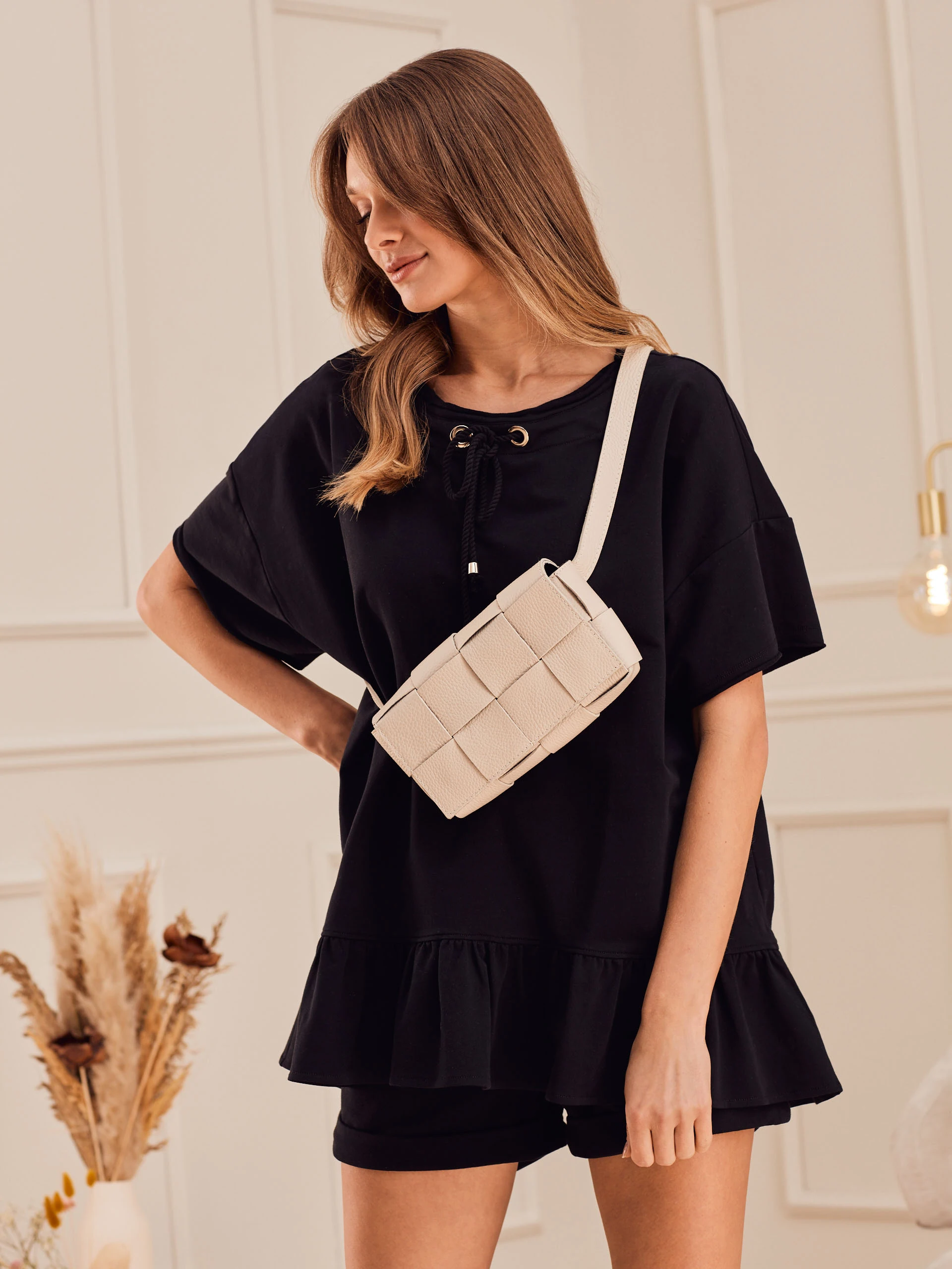 BLACK BLOUSE WITH SHORT SLEEVES