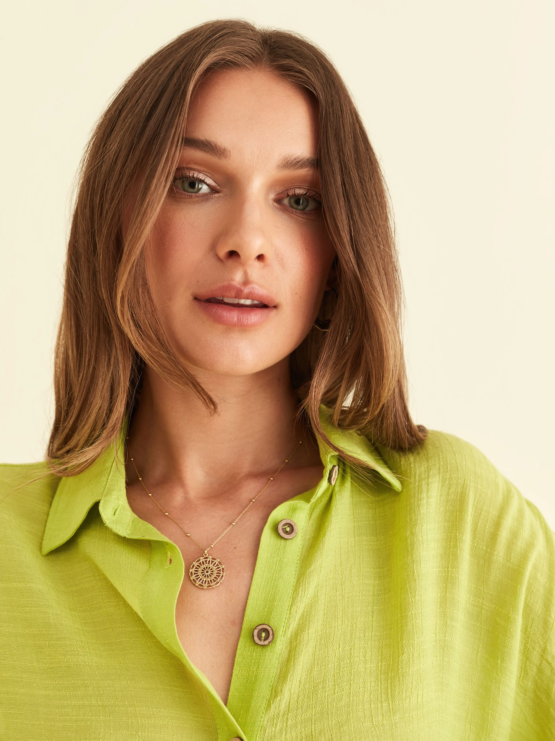 LIGHT GREEN BLOUSE WITH SHORT SLEEVE