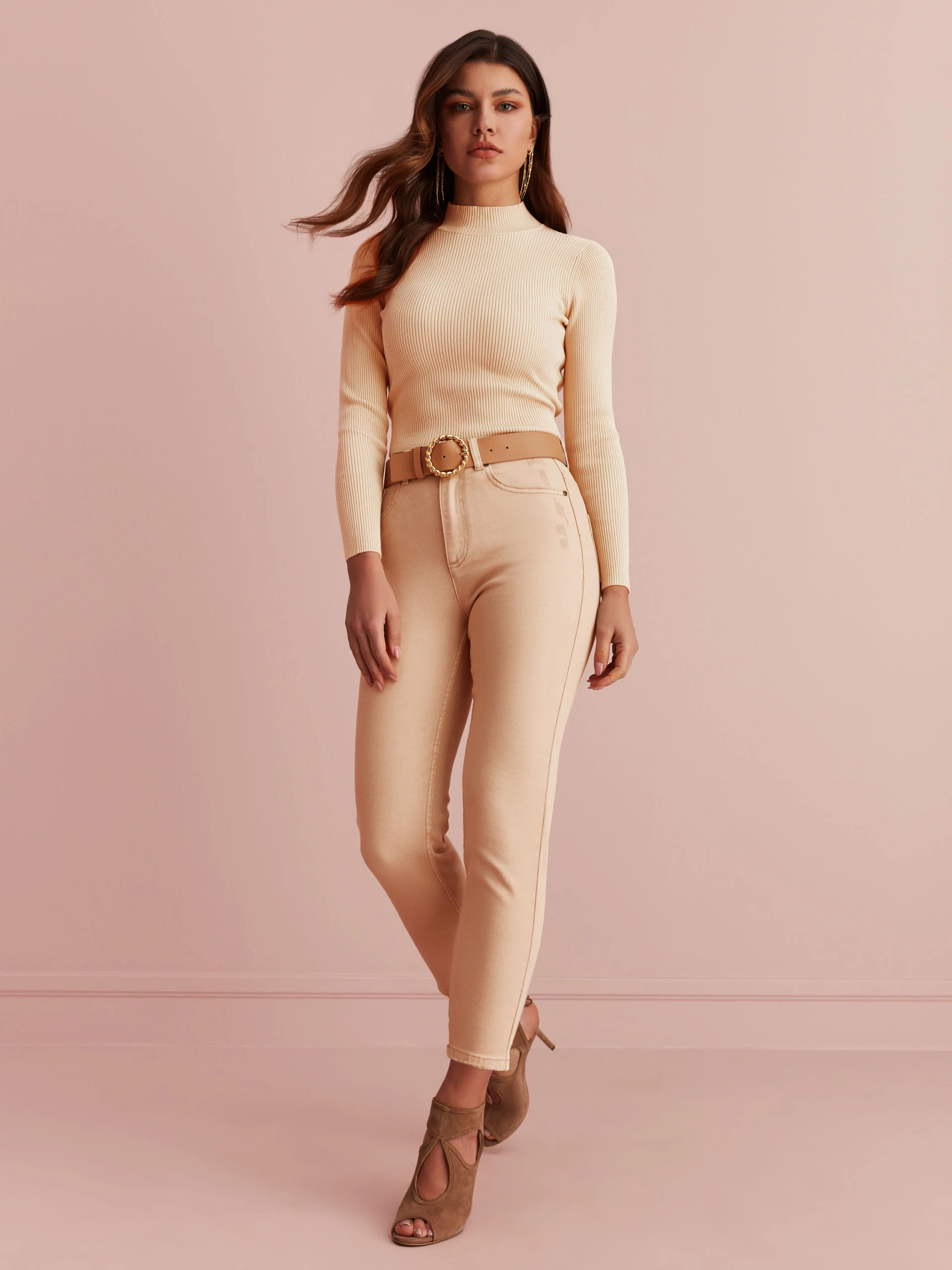 BEIGE HIGH-WAISTED JEANS