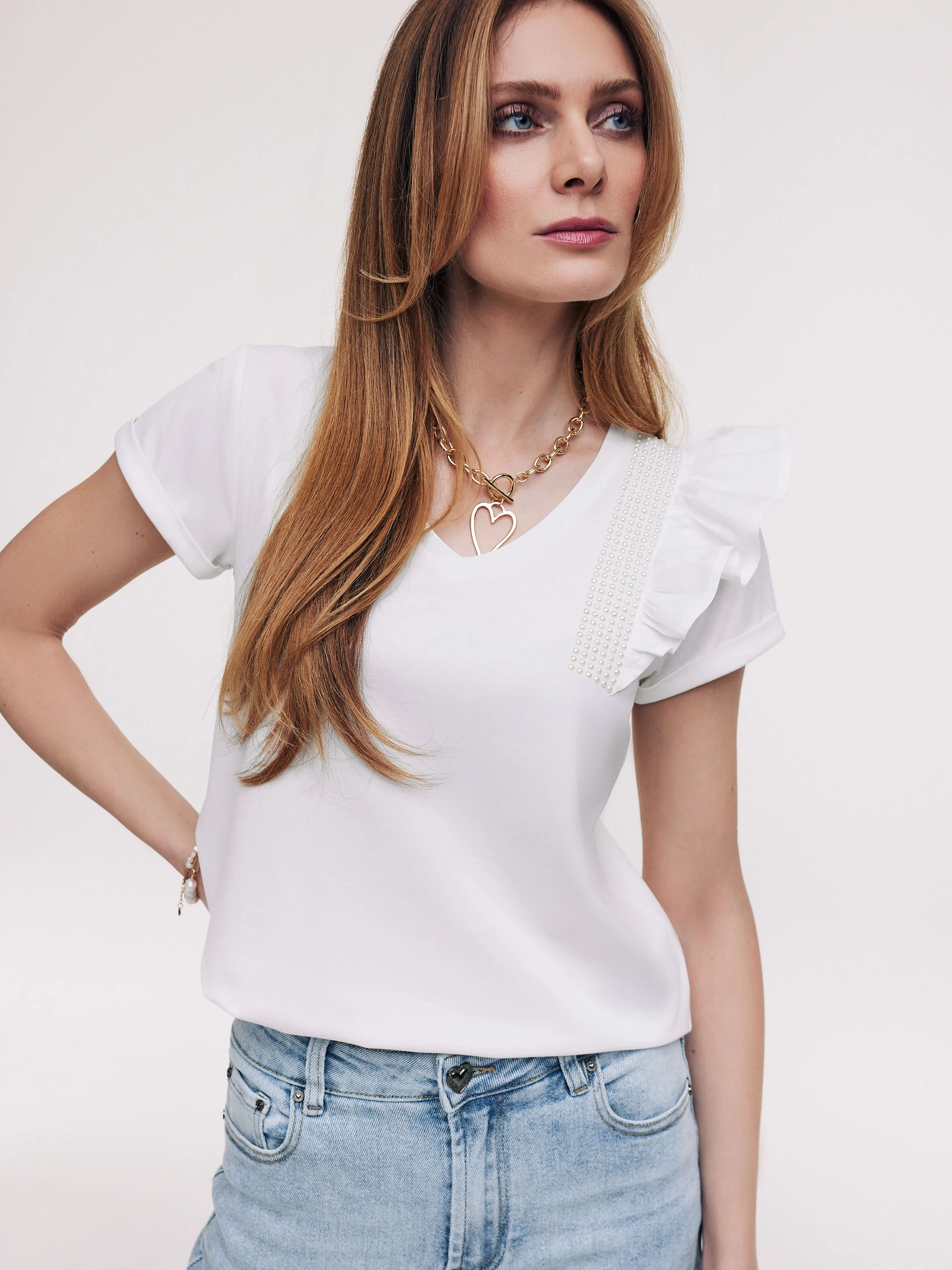 White T-shirt with frill