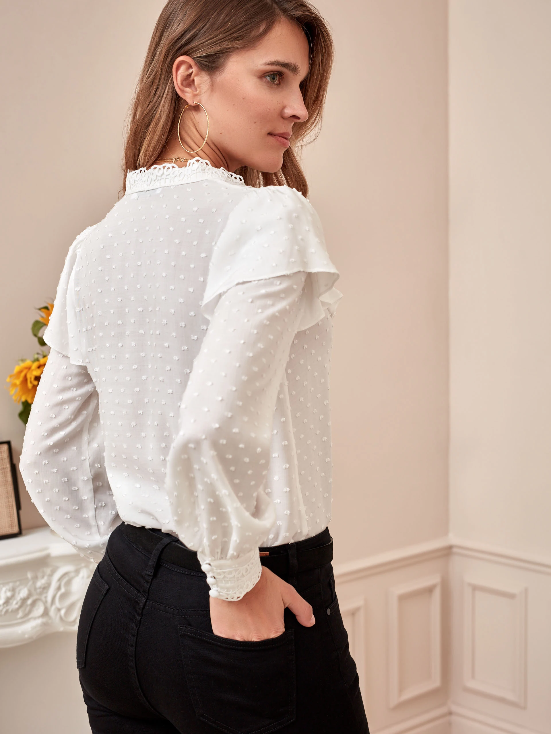 ROMANTIC BLOUSE WITH RUFFLES AND BUTTONS