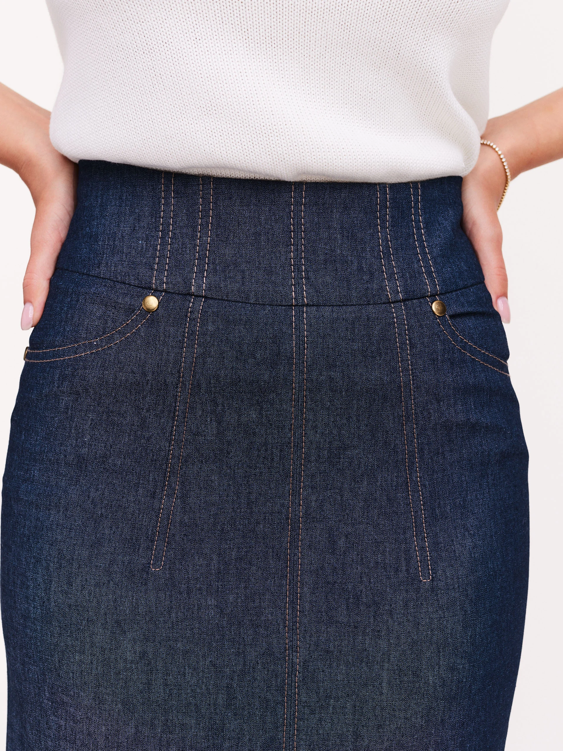 Navy blue denim skirt with slit-Taranko