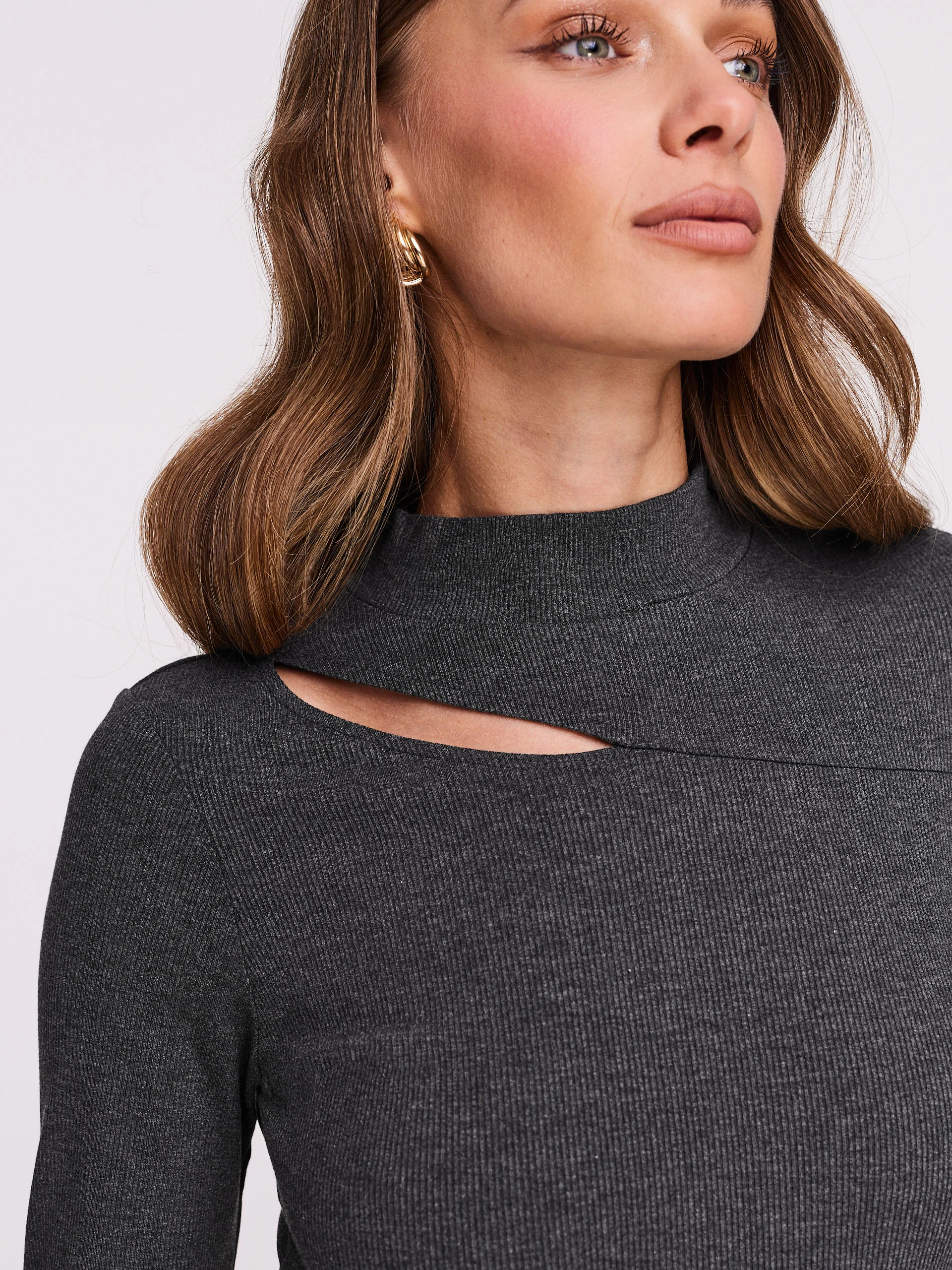 Grey fitted half turtleneck with cut out