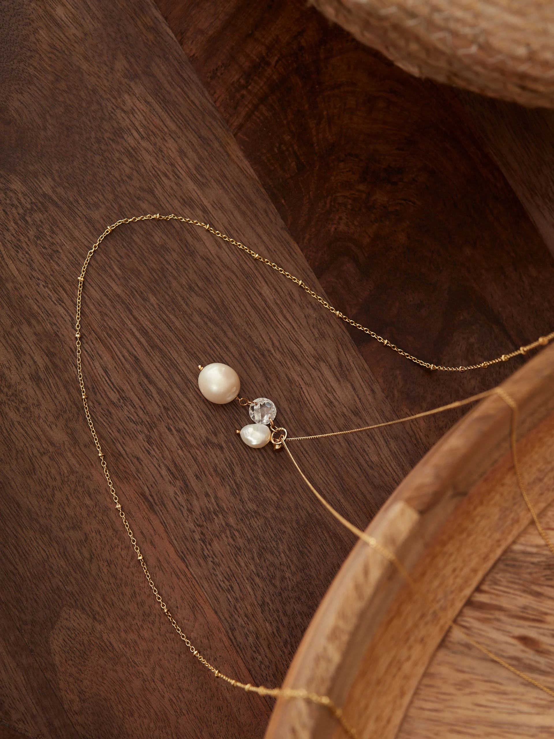 CASCADING PEARL NECKLACE