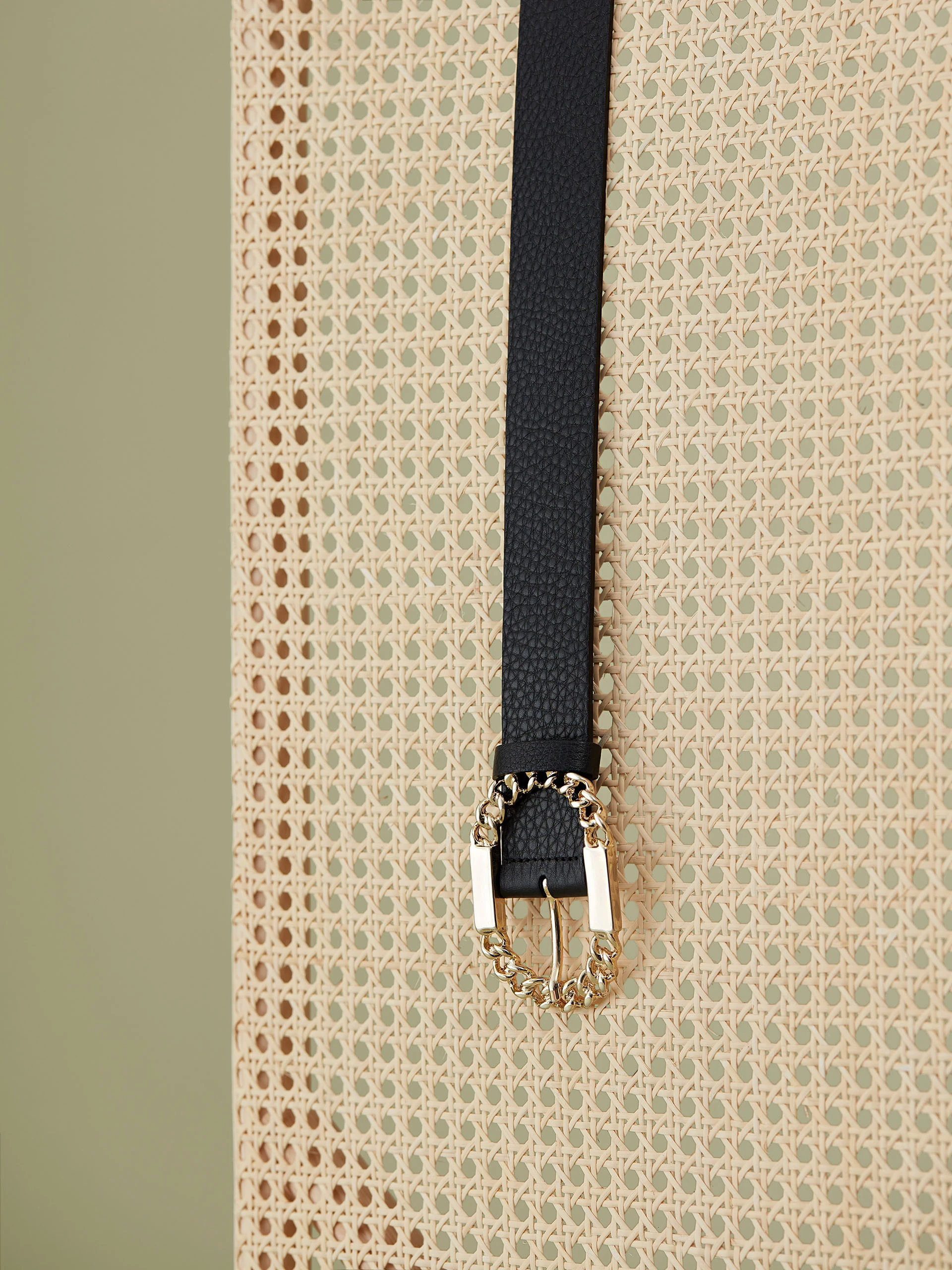 BELT WITH DECORATIVE BUCKLE
