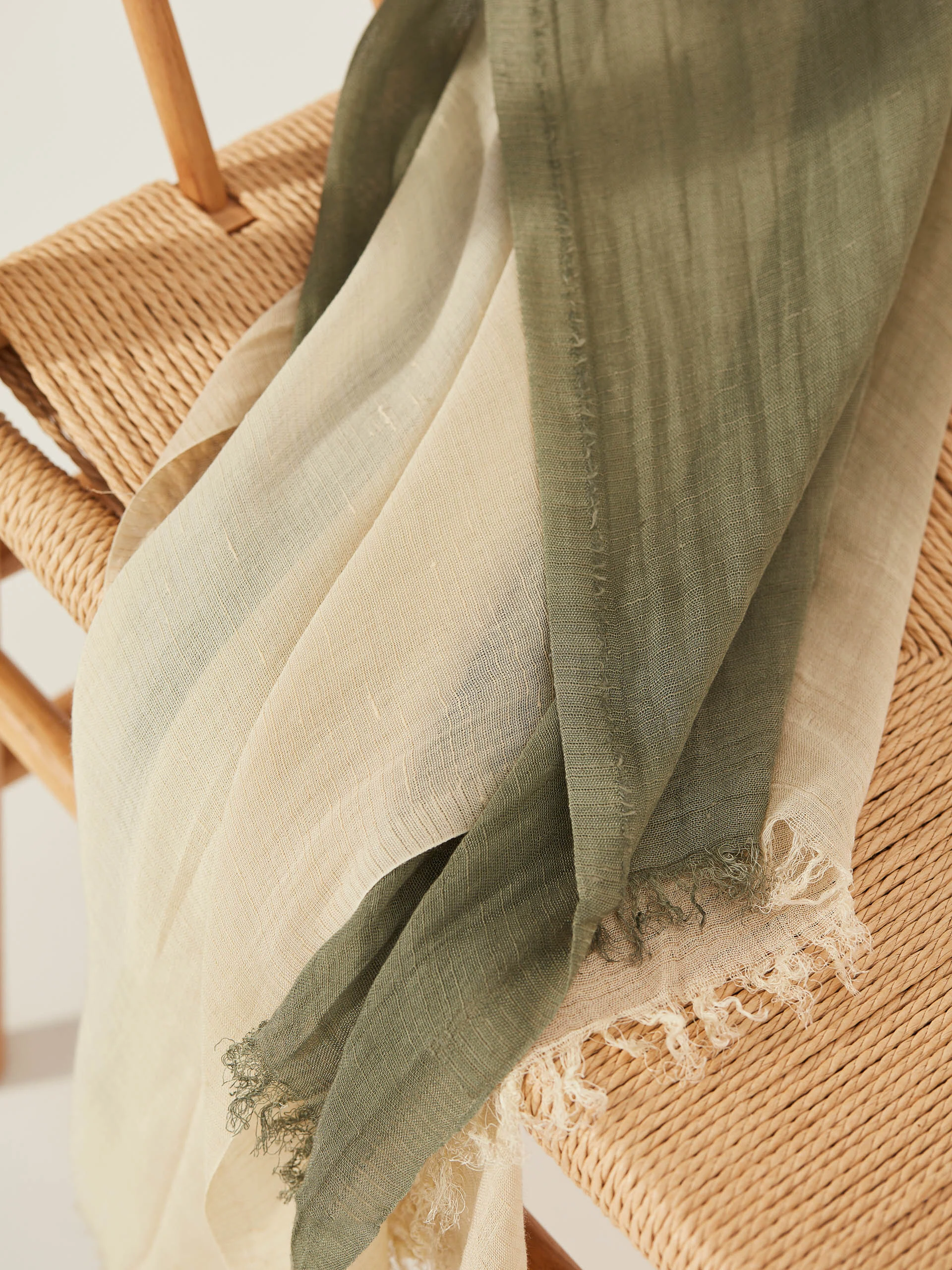 LINEN SHADED SCARF