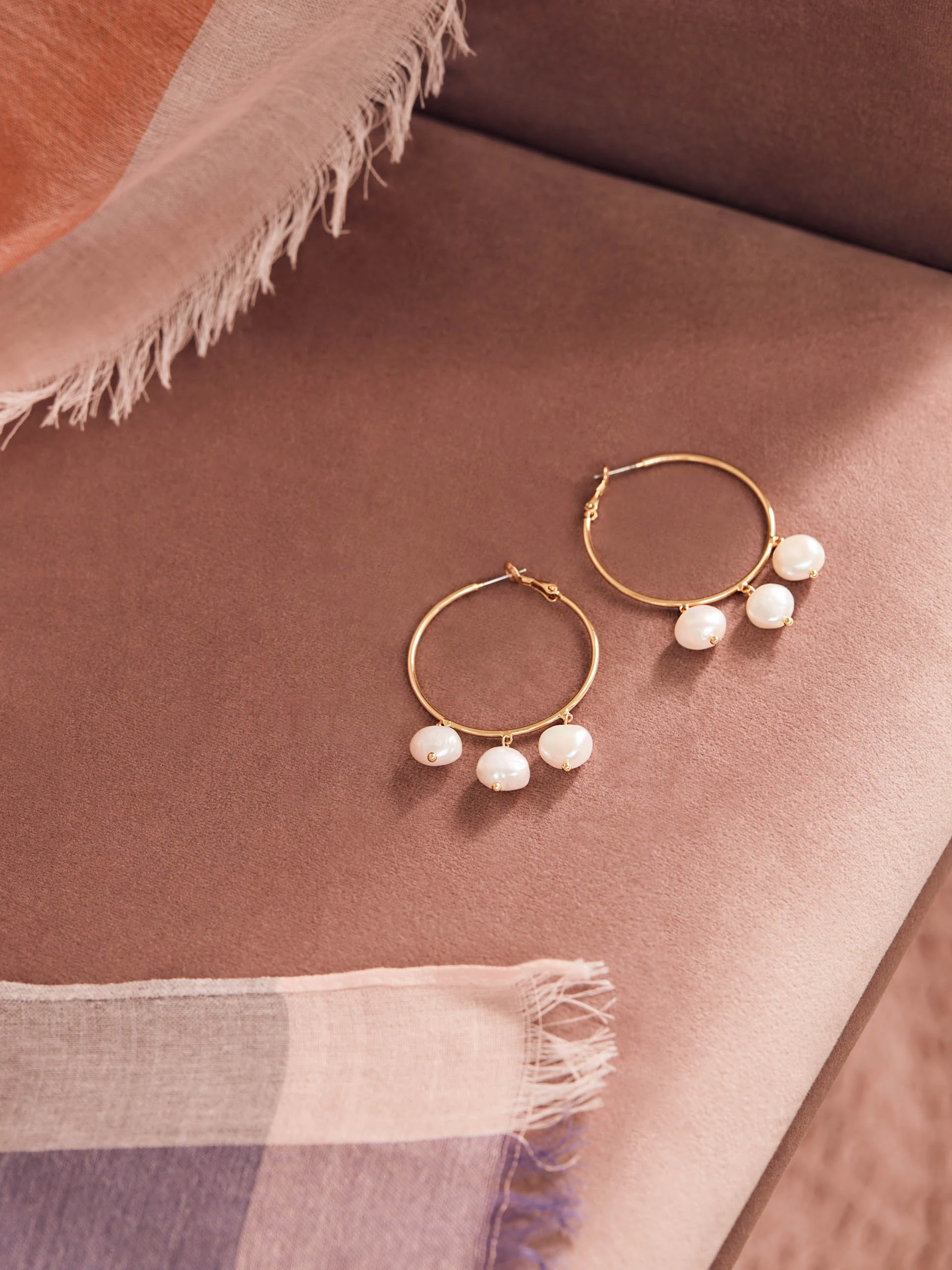 GOLD PLATED CIRCLE EARRINGS