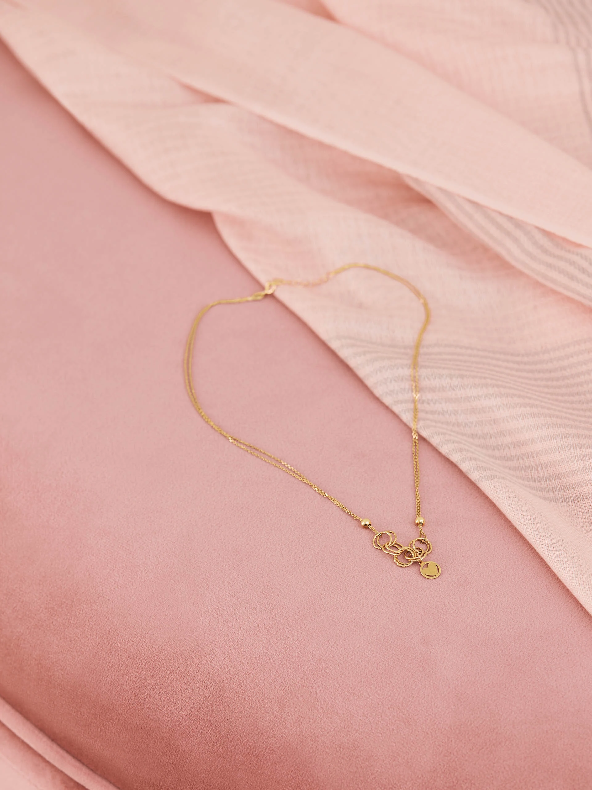 GOLD-PLATED NECKLACE WITH HEART-SHAPED PENDANT