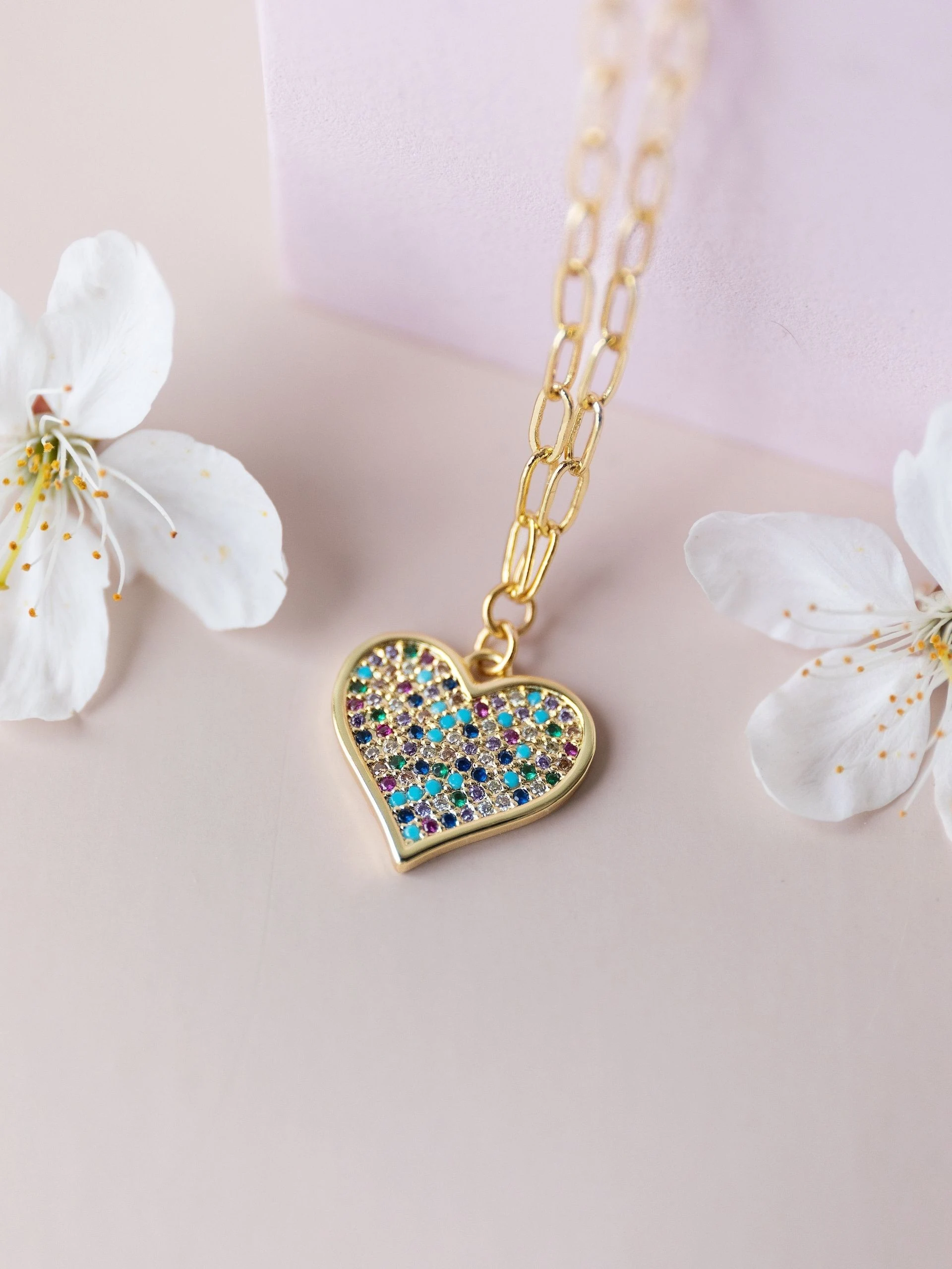 NECKLACE WITH HEART CHARMS