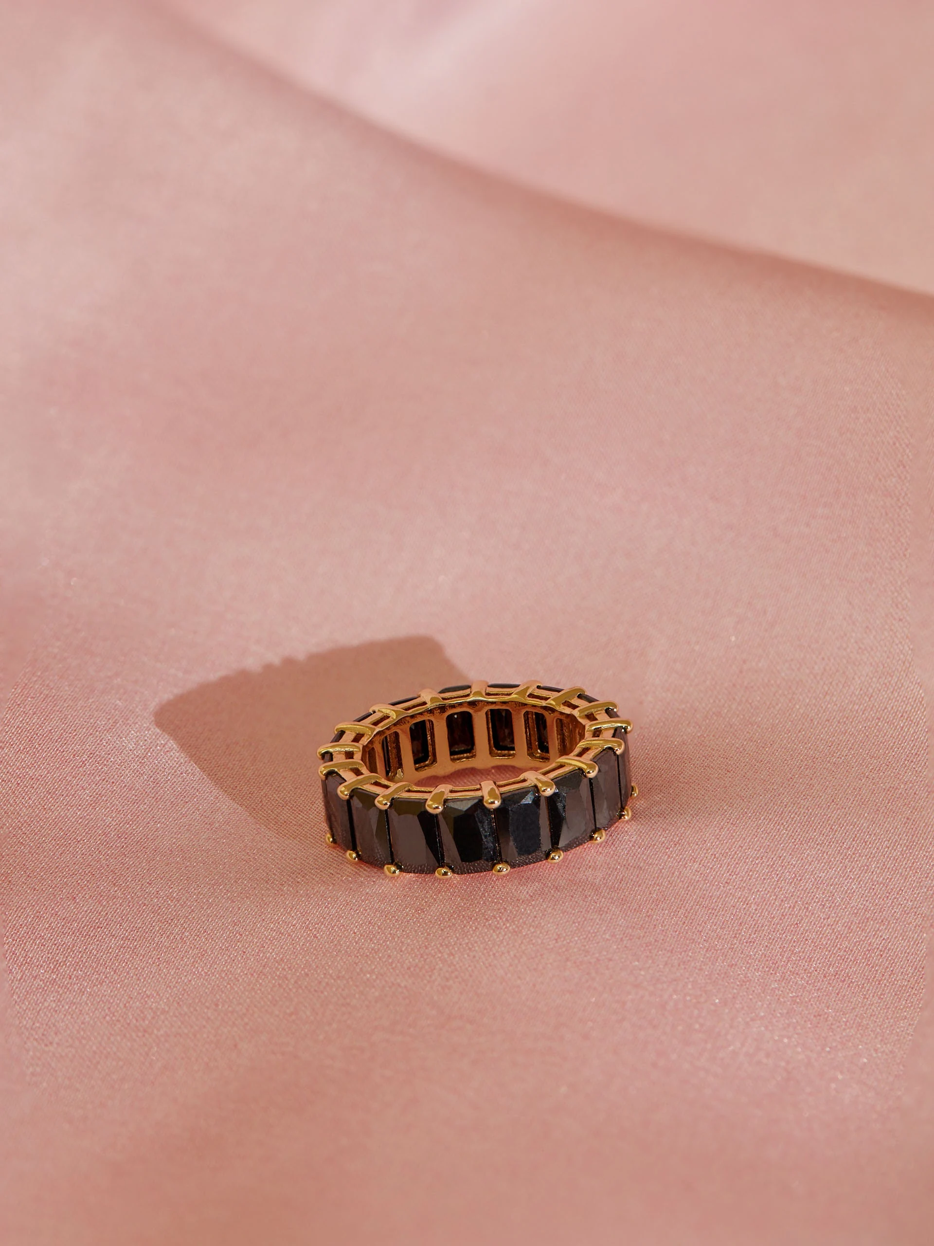 WIDE RING WITH BLACK STONES