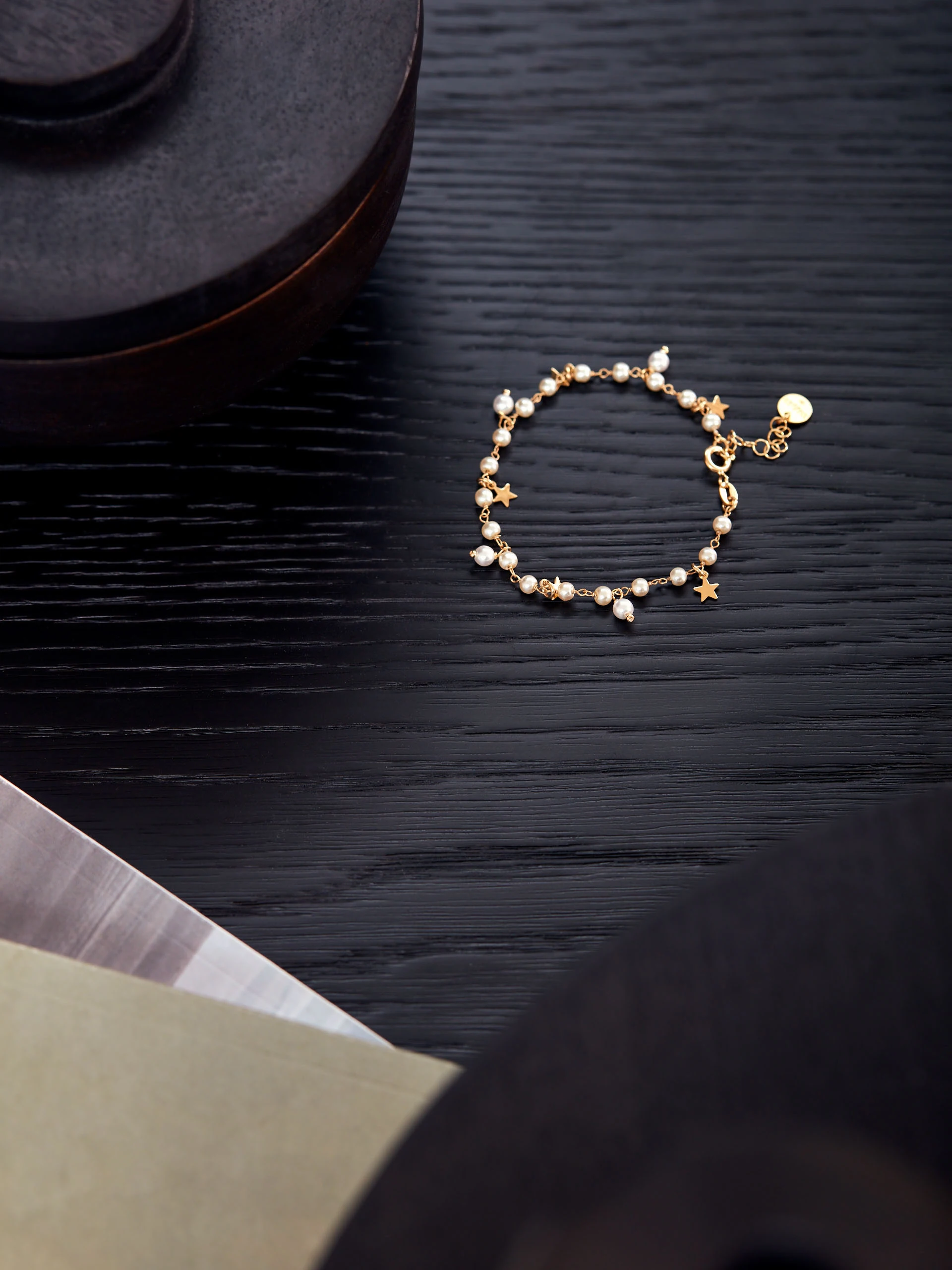 GOLD PLATED BRACELET WITH PEARLS