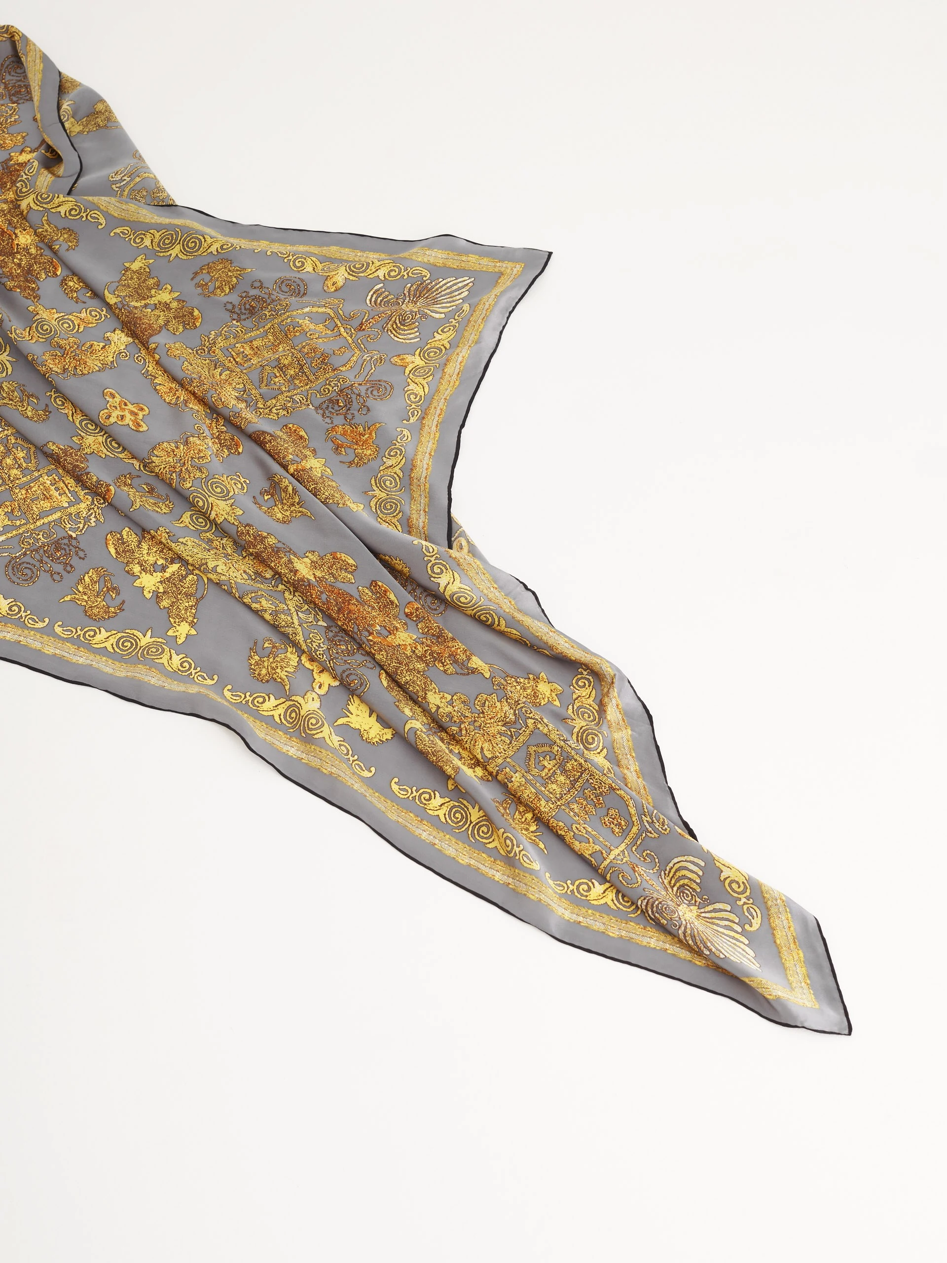 Large neckerchief with rich pattern