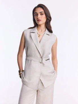 Vest with a linen and viscose belt