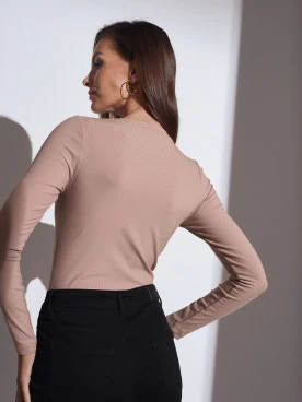 BEIGE BODY WITH LONG SLEEVES