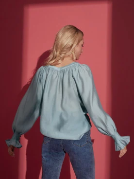 BLUE BLOUSE WITH COATED BUTTONS