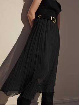 BLACK PLEATED SKIRT
