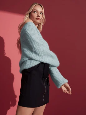 BŁĘKITNY MOHEROWY SWETER