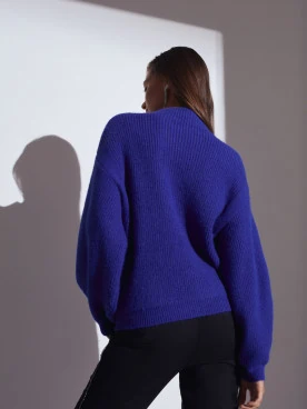 COBALT SWEATER WITH WIDE SLEEVES