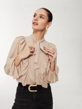Powder shirt with jabot