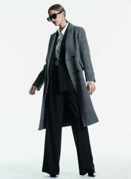 Elegant black trousers with viscose and wool