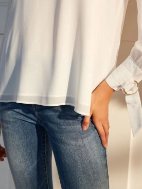 BLOUSE WITH BINDING AT SLEEVES