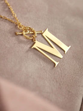 DELICATE CHAIN WITH LETTER M