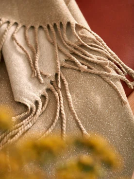 SHAWL WITH ADDED WOOL