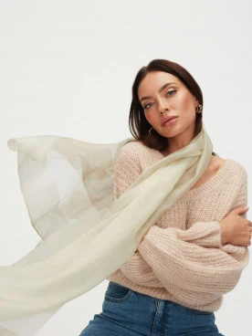Scarf in ecru shades
