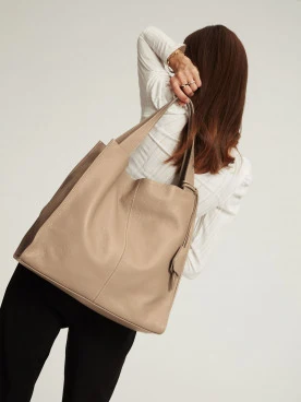 Shopper bag in taupe