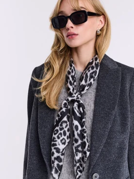Large silk scarf with a light leopard print