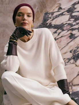 Burgundy gloves made of natural leather