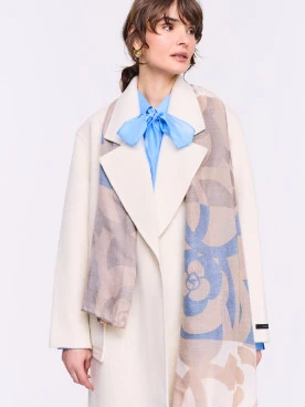 Large scarf with geometric patterns