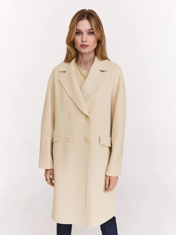Wool cream coat with a classic cut