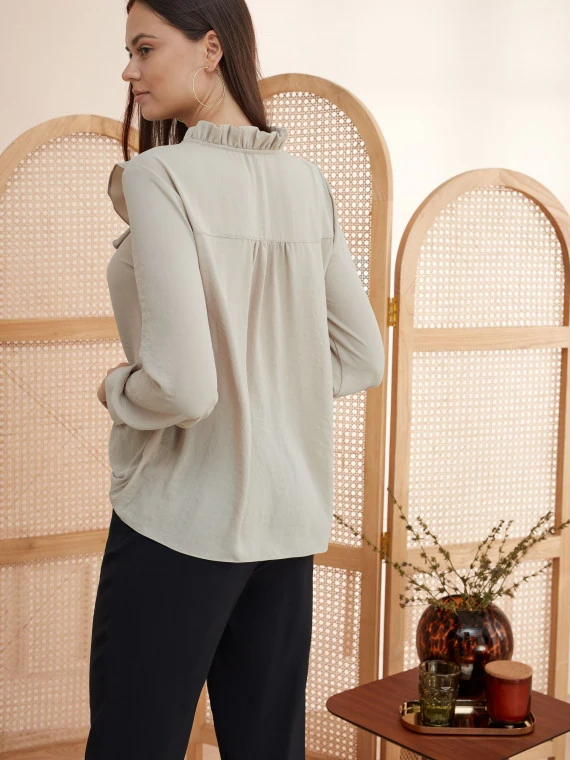 BLOUSE WITH LACED NECKLINE
