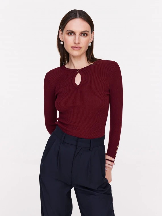 Burgundy fitted jumper with teardrop neckline