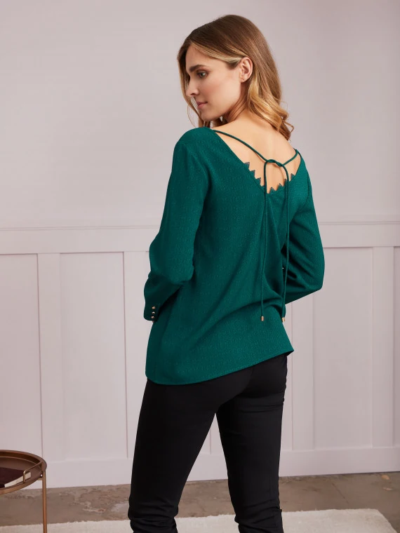 BLOUSE WITH BACK NECKLINE