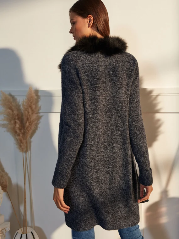 LONG CARDIGAN DECORATED WITH A FUR ETOLO