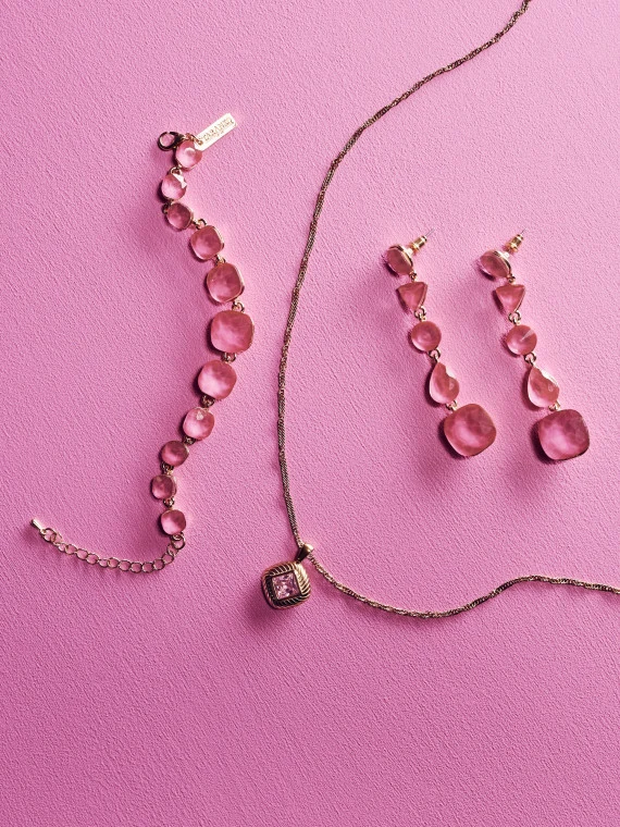 Long earrings with pink beads
