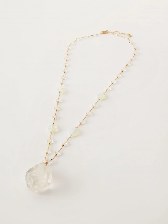 Long necklace with rock crystal