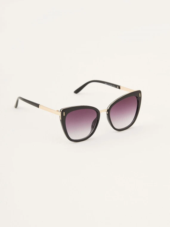 Black sunglasses in the shape of cat's eyes
