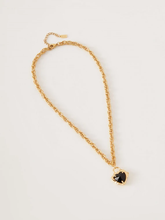 Elegant necklace with heart-shaped pendant