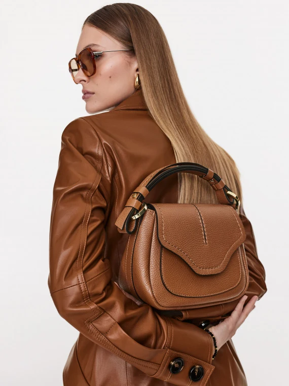 Caramel leather handbag