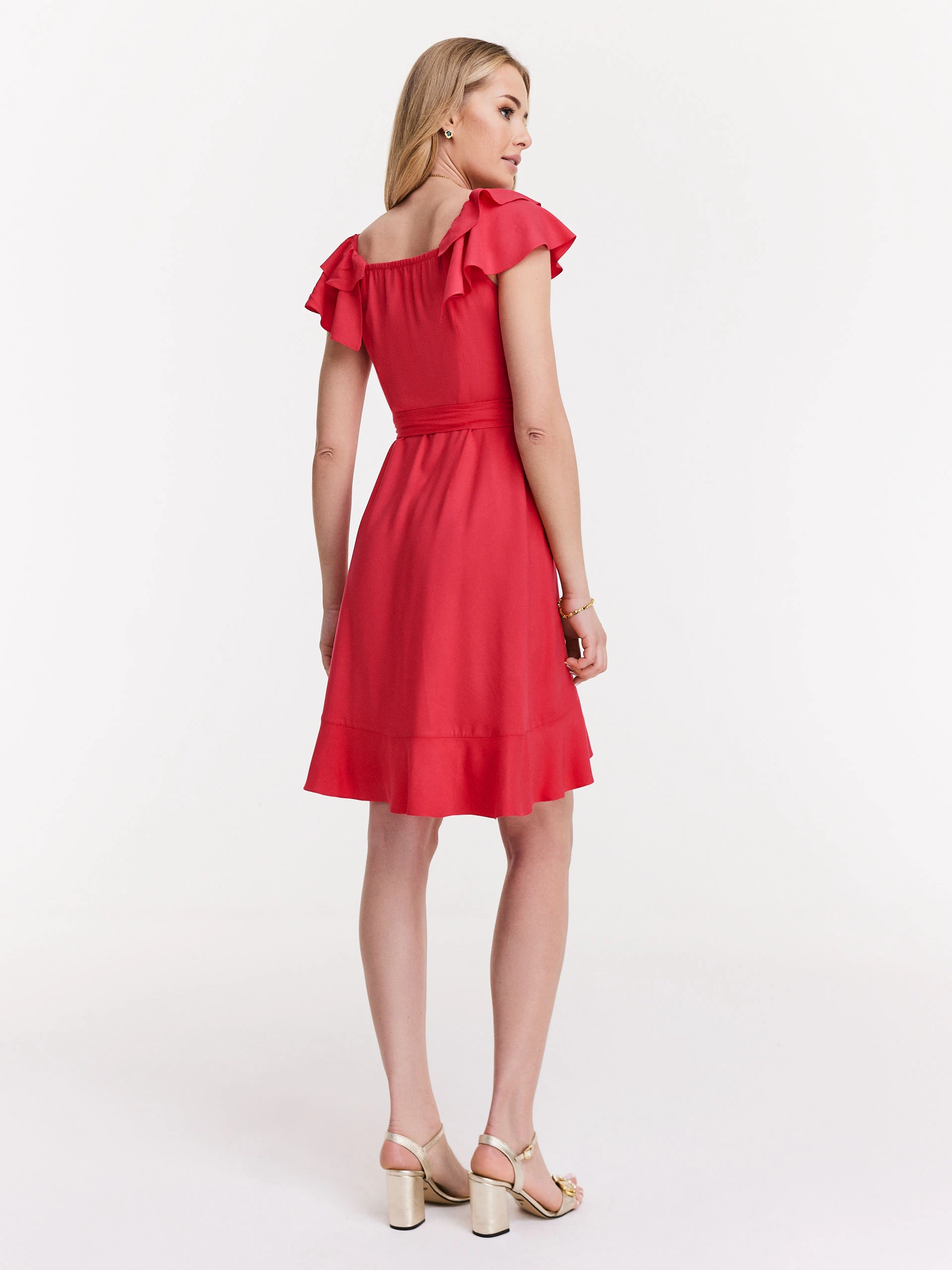 Raspberry dress tied at the waist