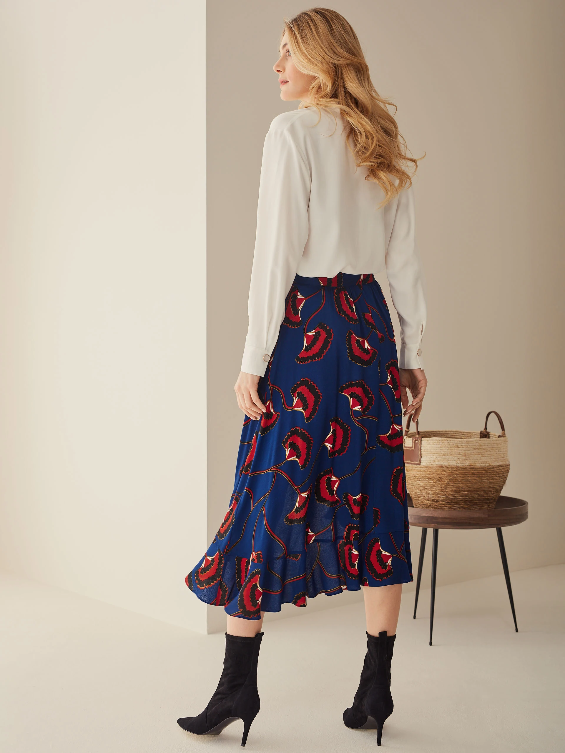 ENVELOPE SKIRT WITH RUFFLE