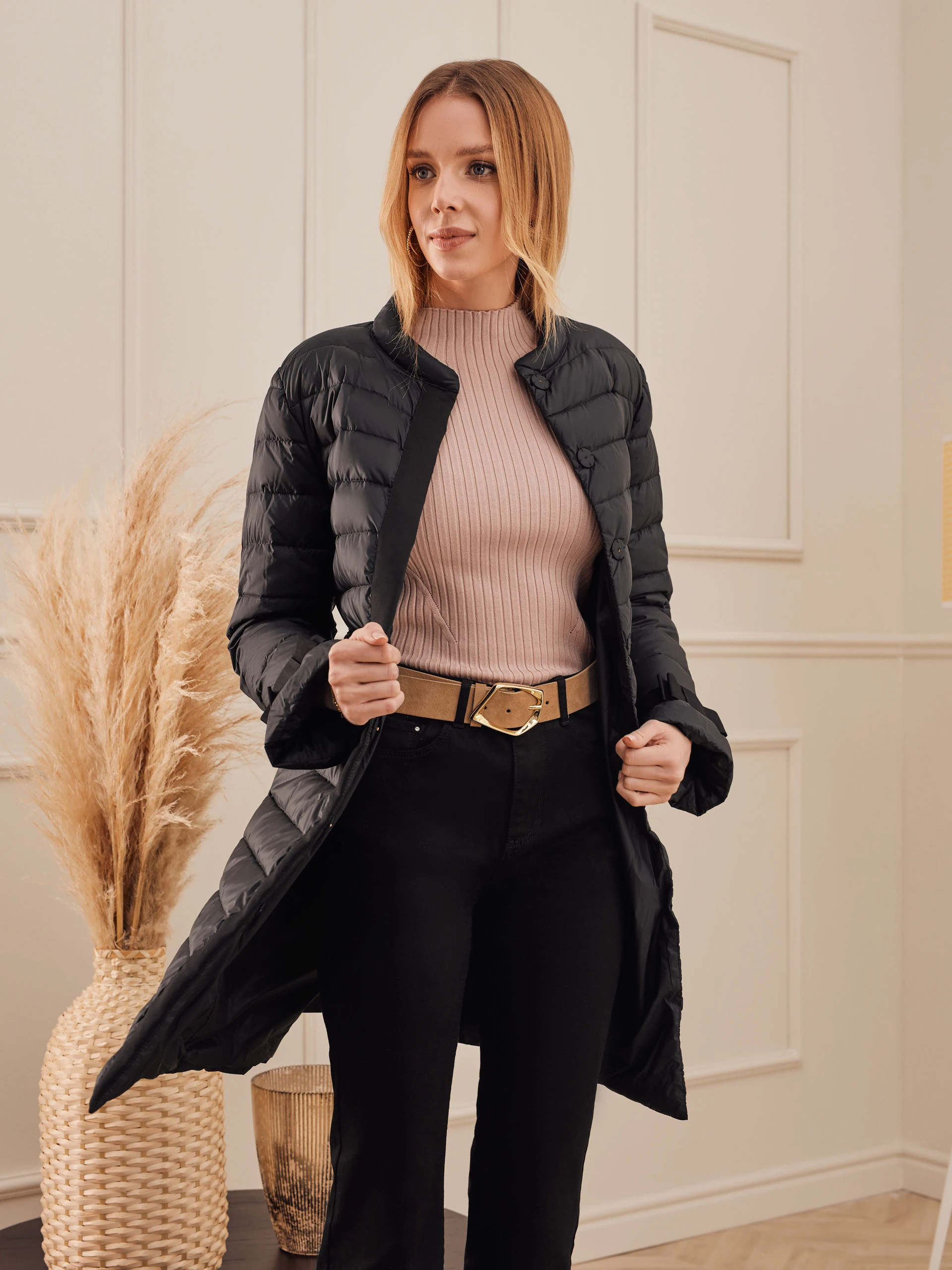 BLACK DOWN COAT