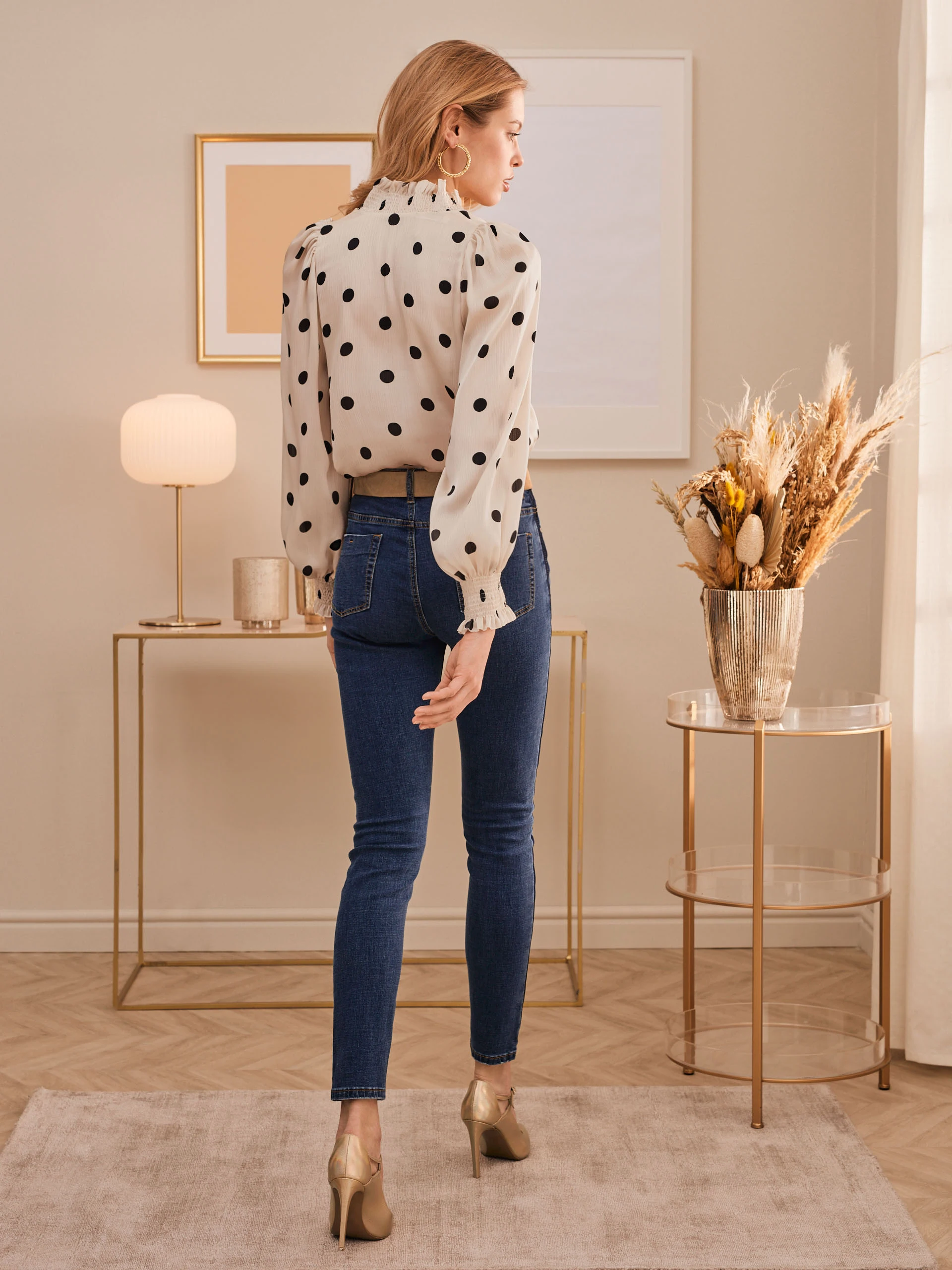 DARK BLUE FITTED JEANS