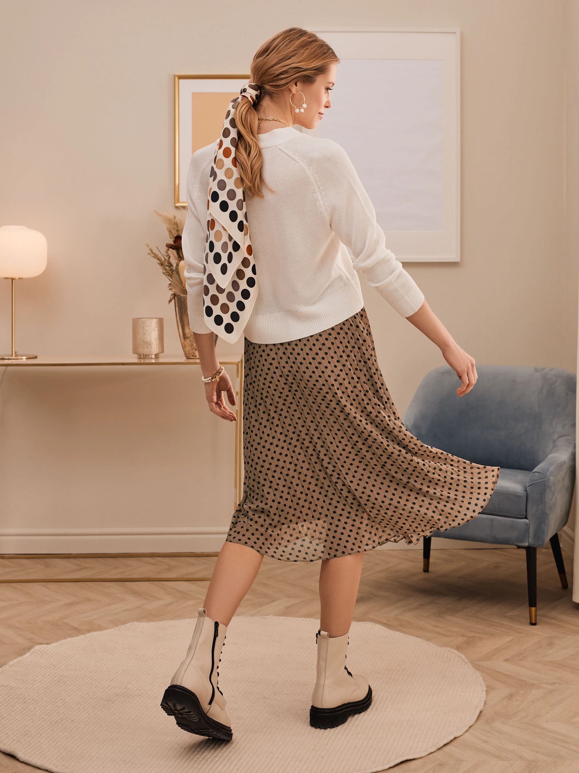 PLEATED SKIRT WITH PEAS
